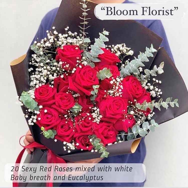 White Rose with Hydrangea